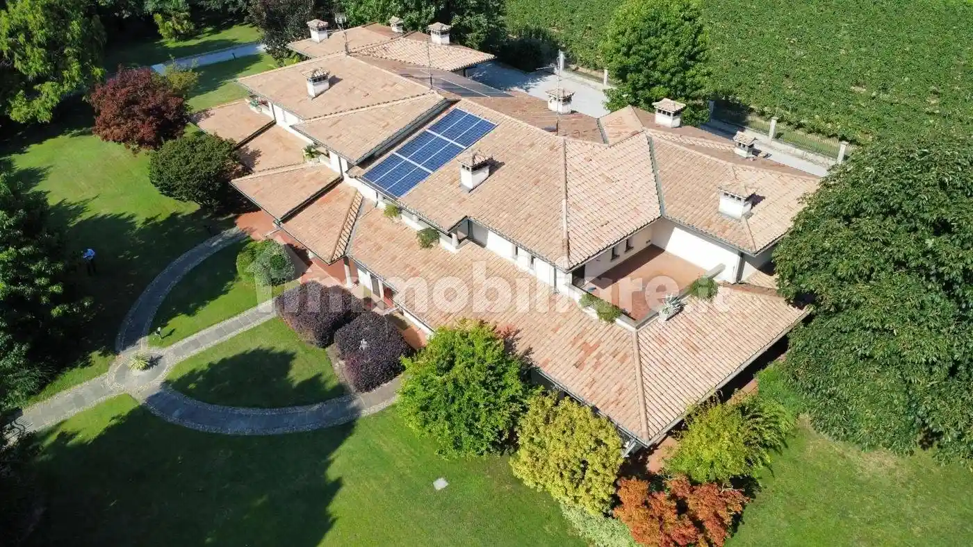 Villa in vendita a Cazzago San Martino