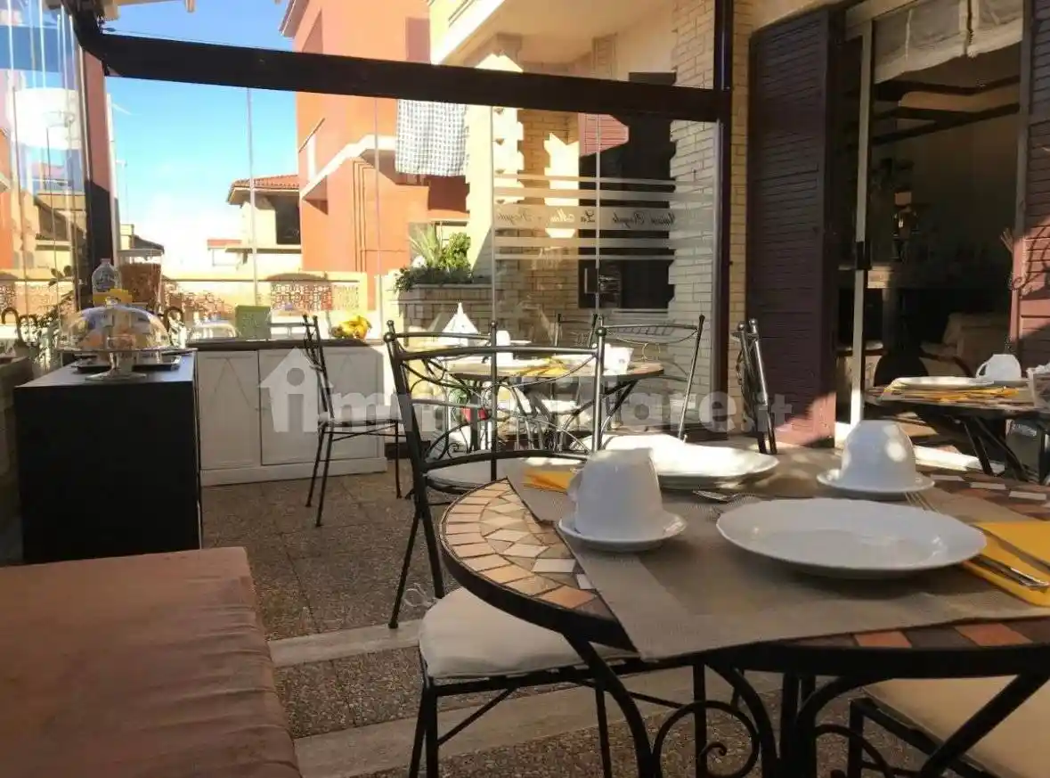 Palazzo - Edificio in vendita a Fiumicino