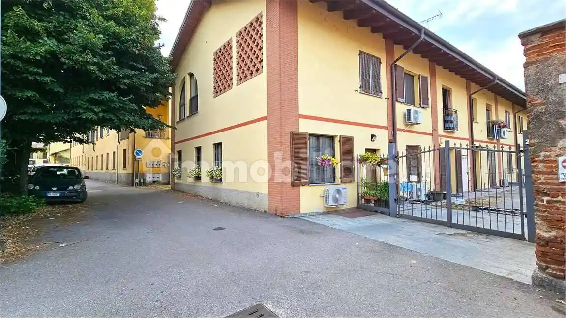 Appartamento in vendita a Robecco sul Naviglio