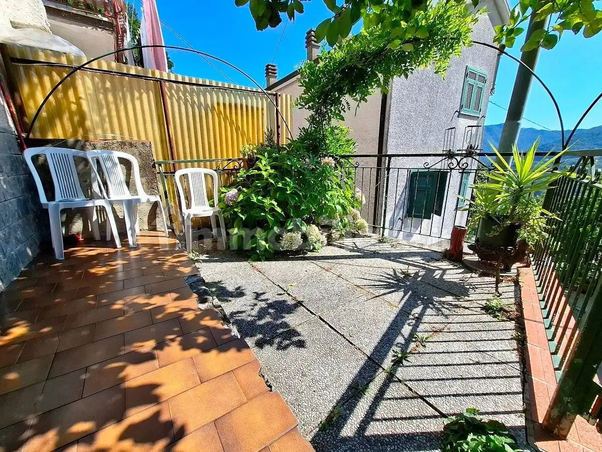 Casa indipendente in vendita a Moconesi