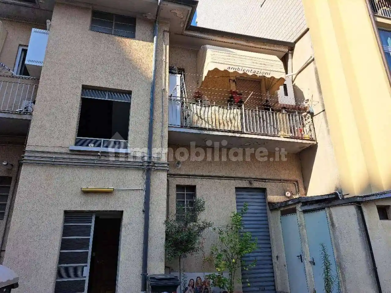 Palazzo - Edificio in vendita a Torino