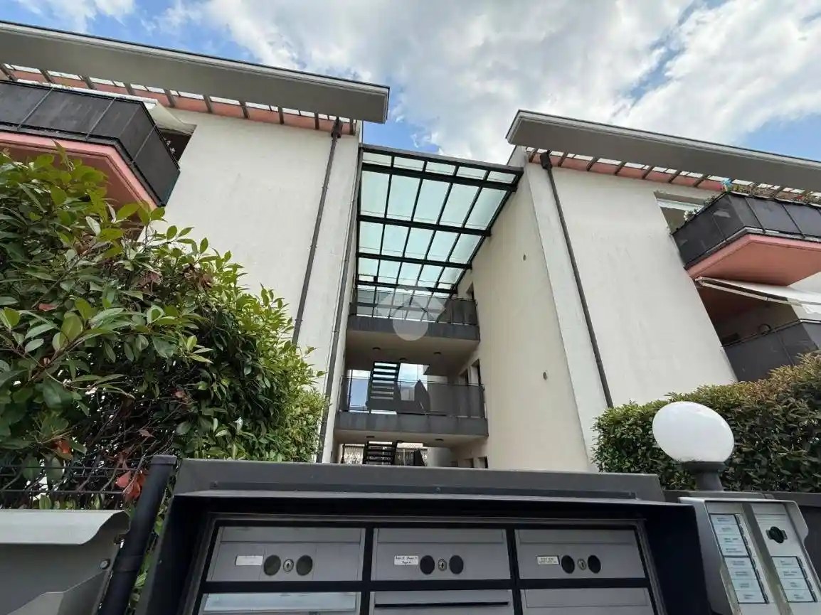 Appartamento in vendita a Arosio