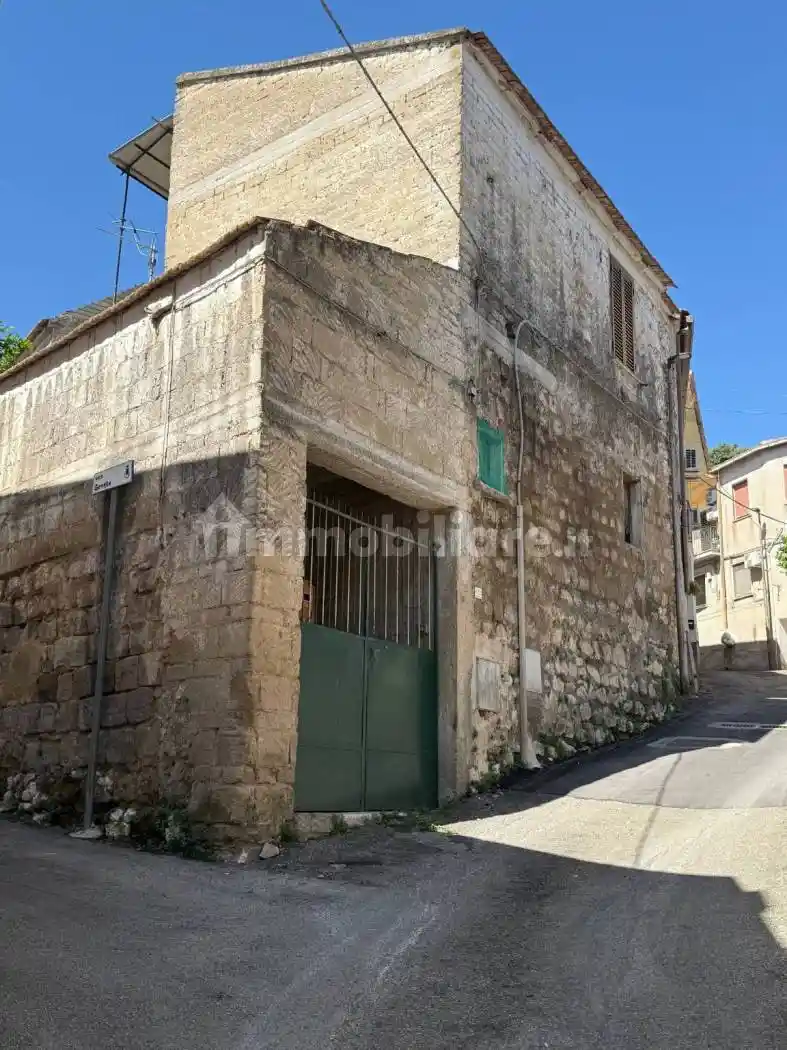 Rustico - Casale in vendita a Castel Morrone