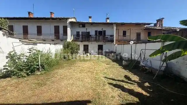 Rustico - Casale in vendita a Cavour