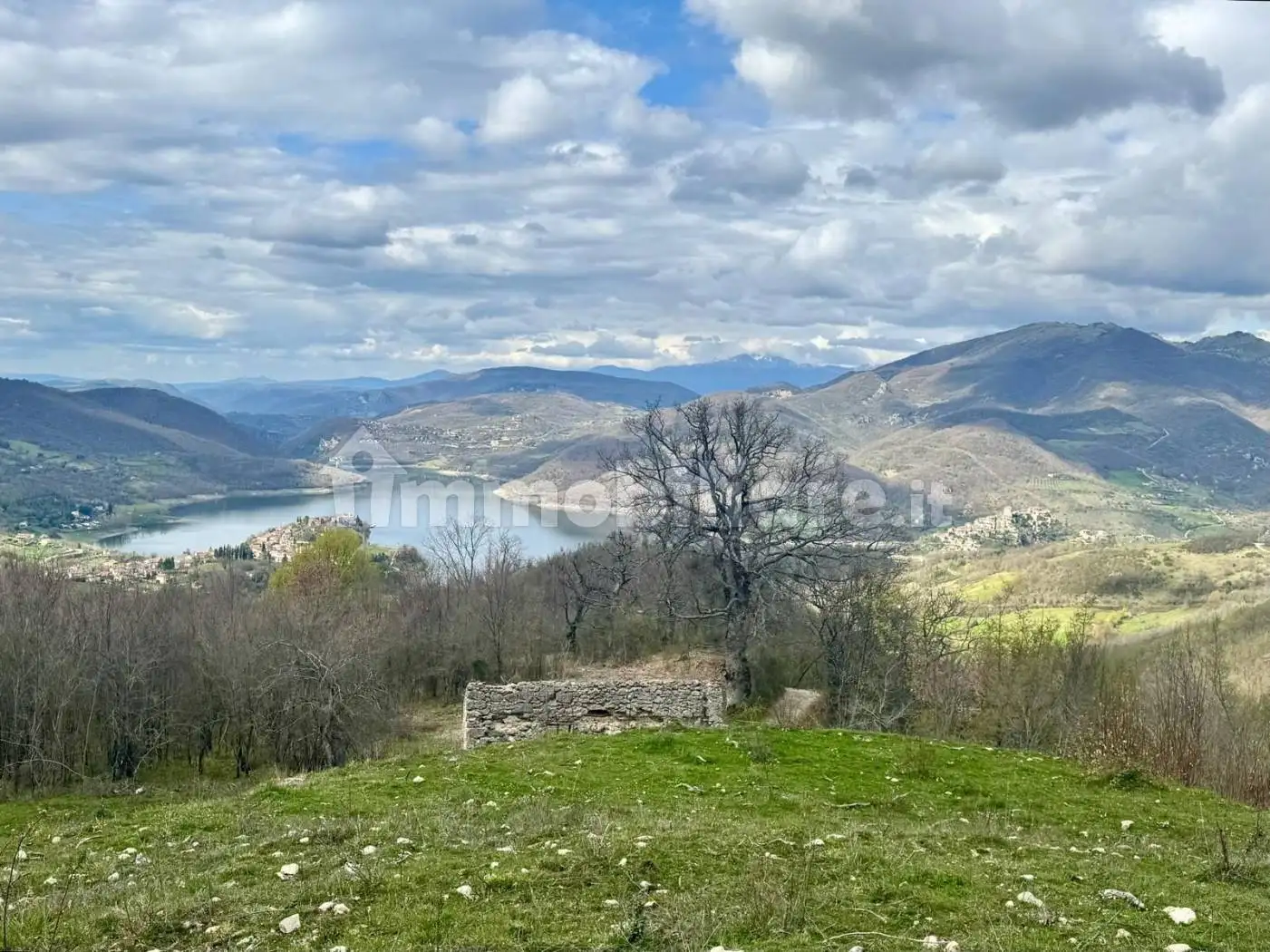 Rustico - Casale in vendita a Castel di Tora