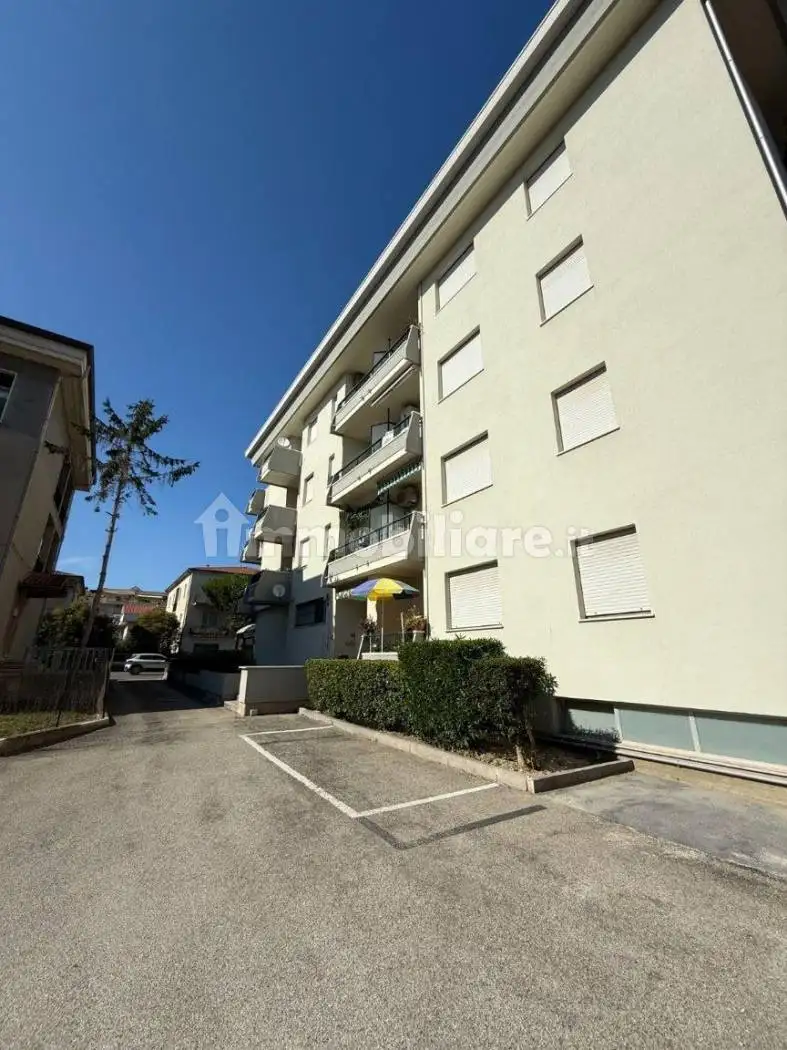 Appartamento in vendita a Alba Adriatica