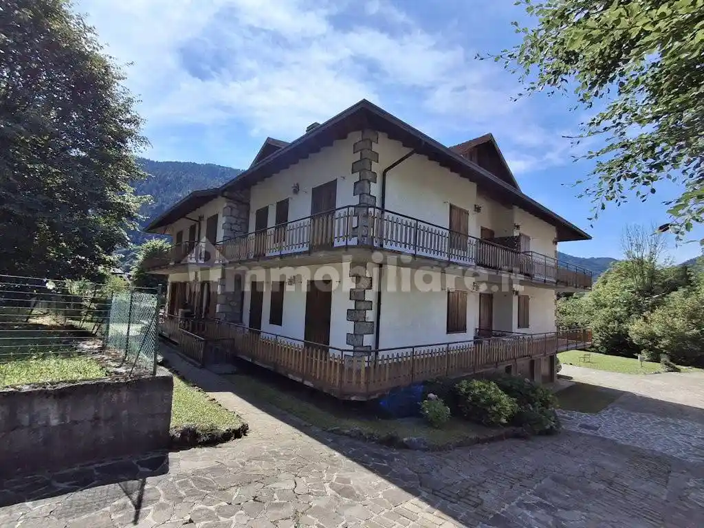 Appartamento in vendita a Castione della Presolana