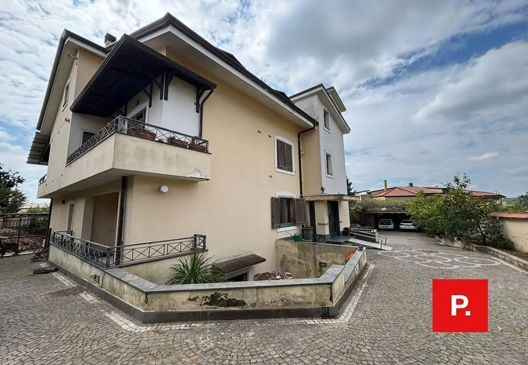 Villa in vendita a Caserta