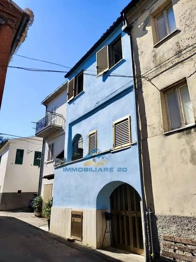 Terratetto unifamiliare frazione rocciano, Teramo - foto 2