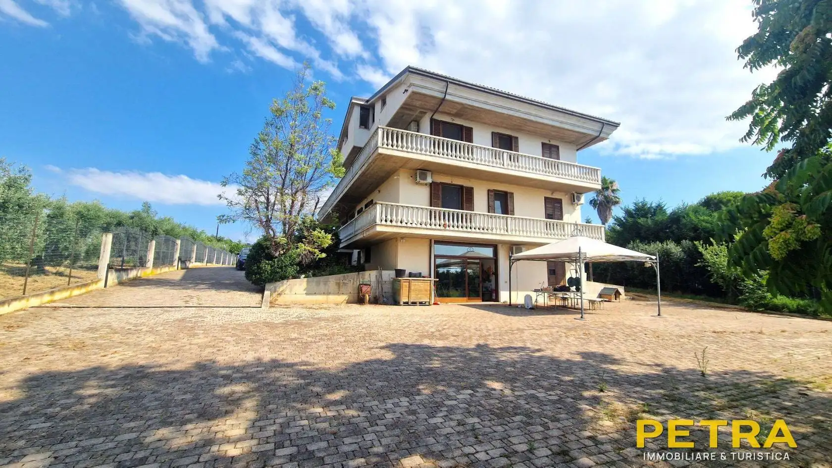 Villa in vendita a Colonnella