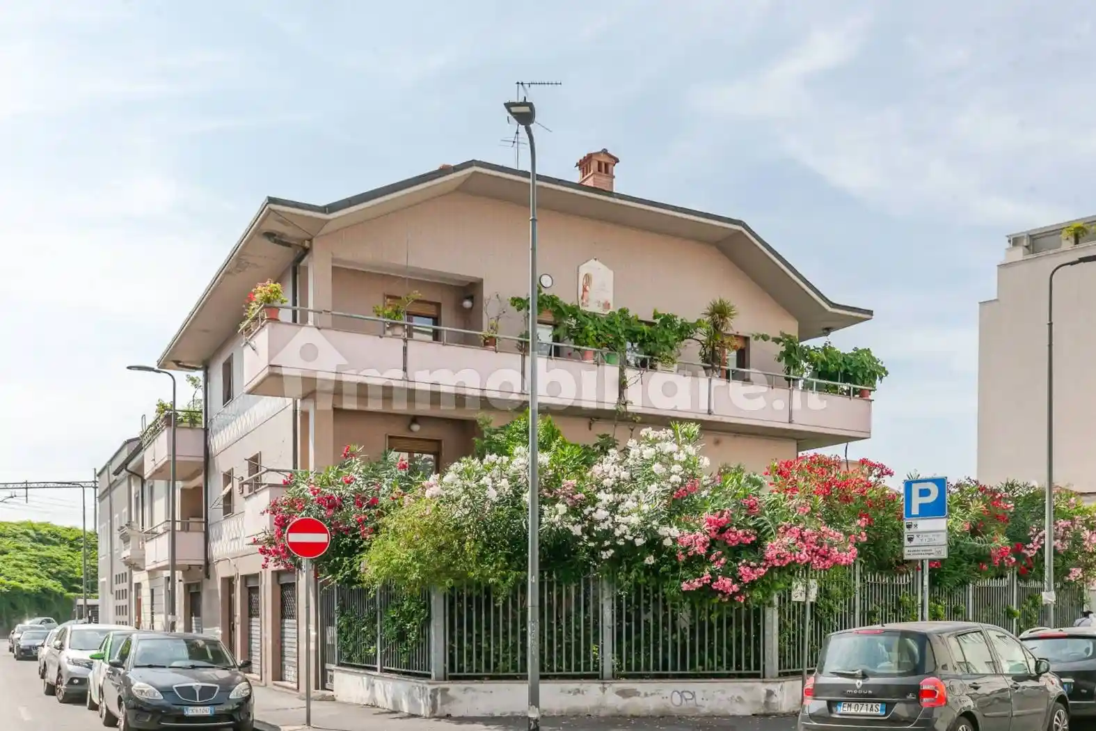 Palazzo - Edificio in Vendita - foto 2