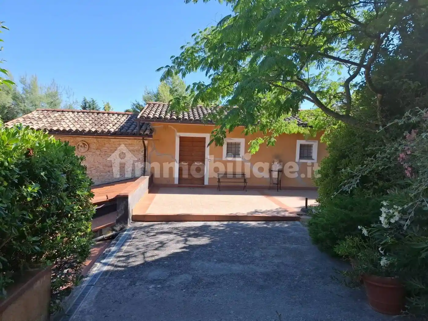Villa in vendita a San Severino Marche