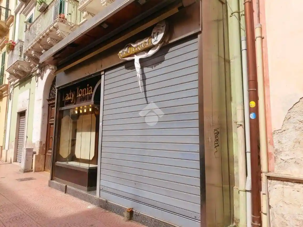 Appartamento in vendita a Taranto