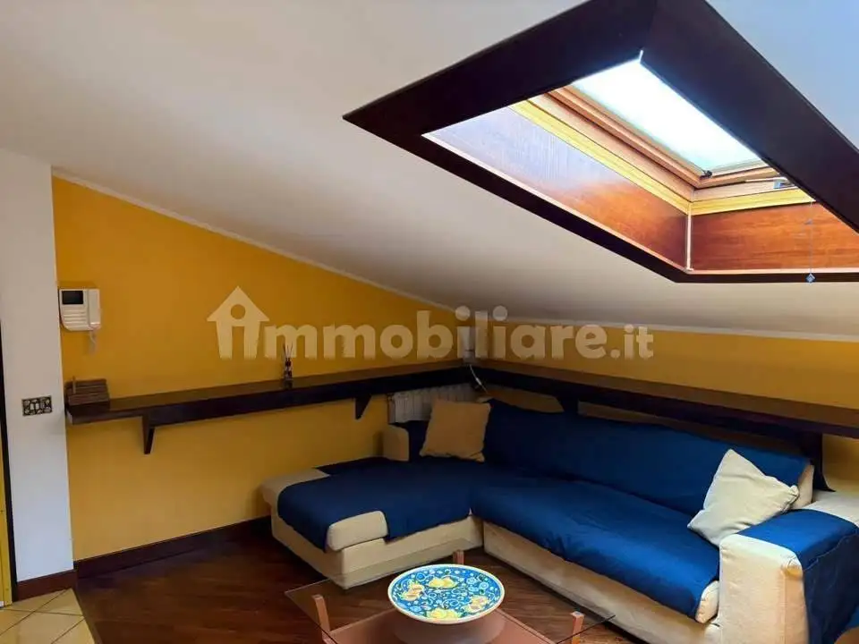 Mansarda via Guglielmo Borremans 62, Centro, Caltanissetta