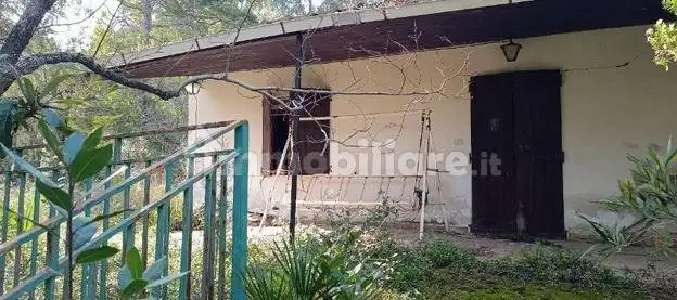 Casa indipendente in asta a Gualtieri Sicaminò