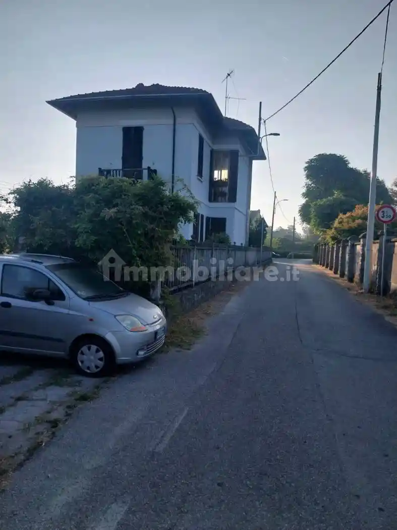 Villa in vendita a Gambolò