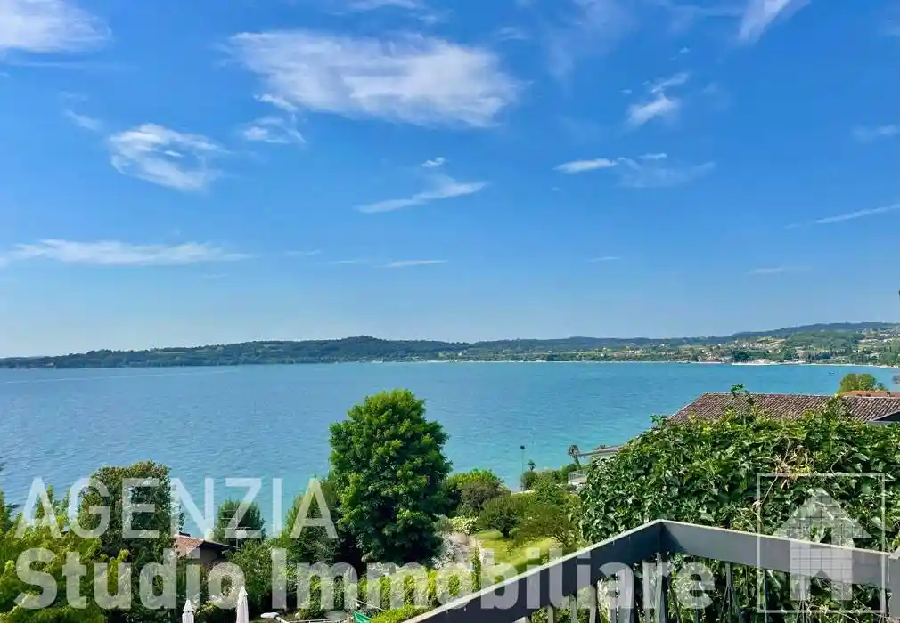 Villa in vendita a Padenghe sul Garda