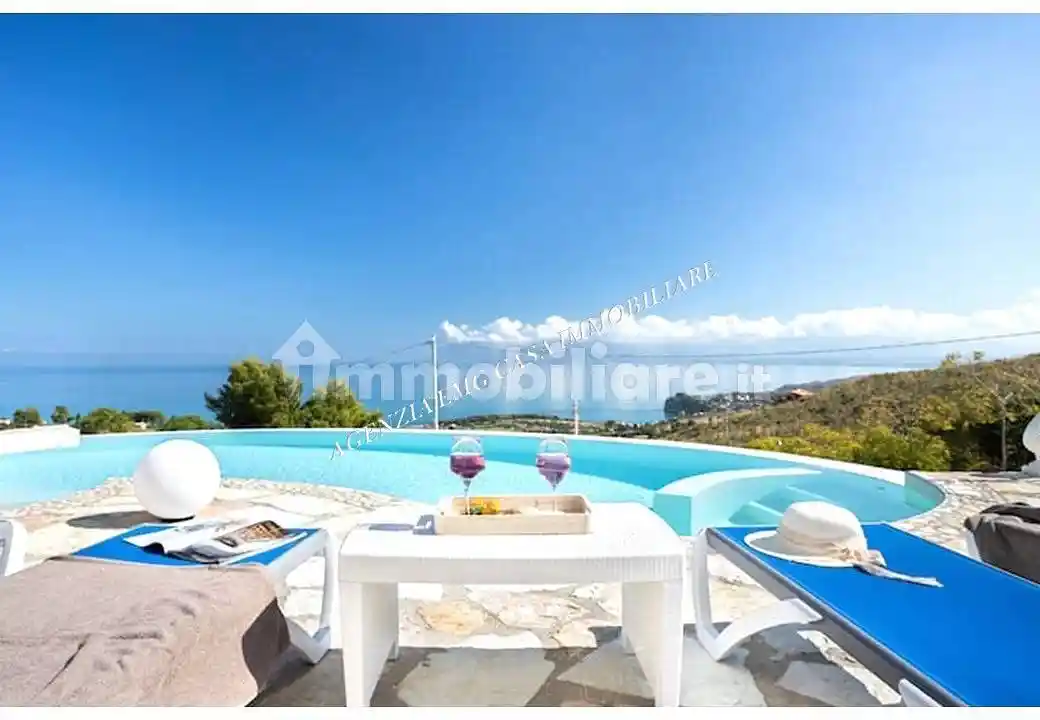 Villa in vendita a Castellammare del Golfo