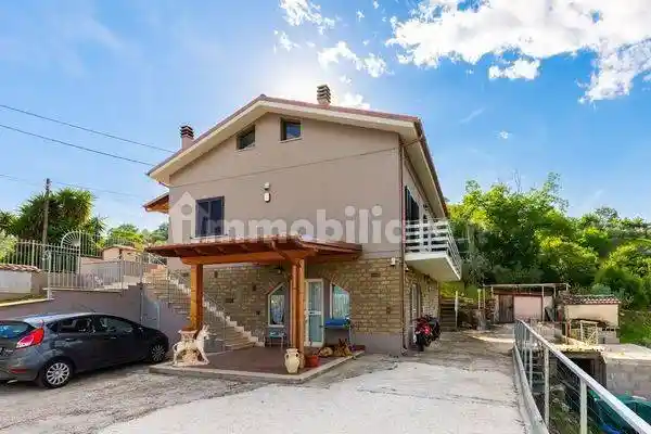 Villa in vendita a Paliano