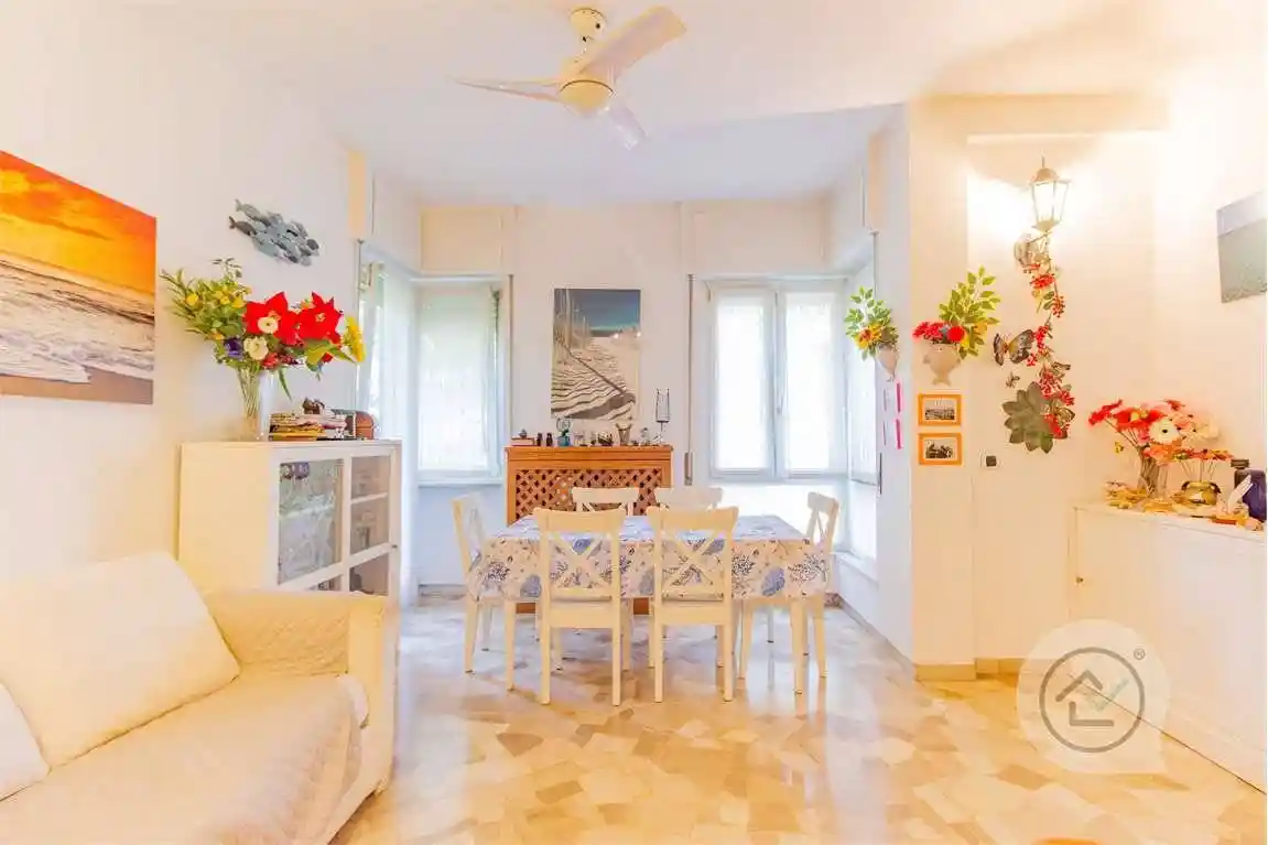 Quadrilocale via Montello, 1, Brunella, Varese - foto 2