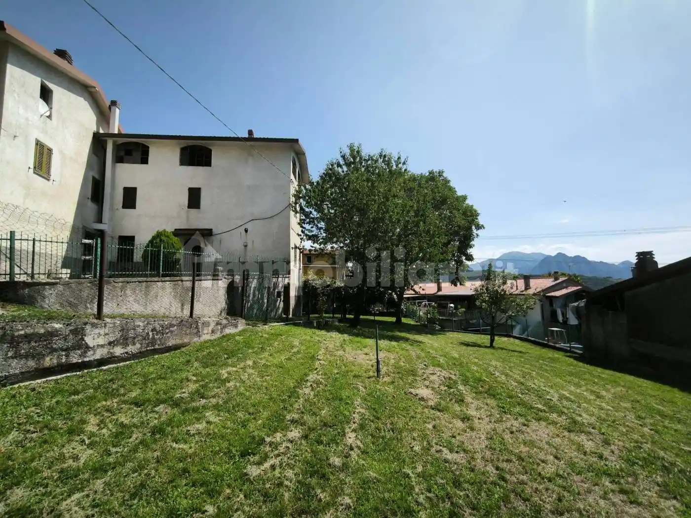 Casa indipendente in vendita a Endine Gaiano