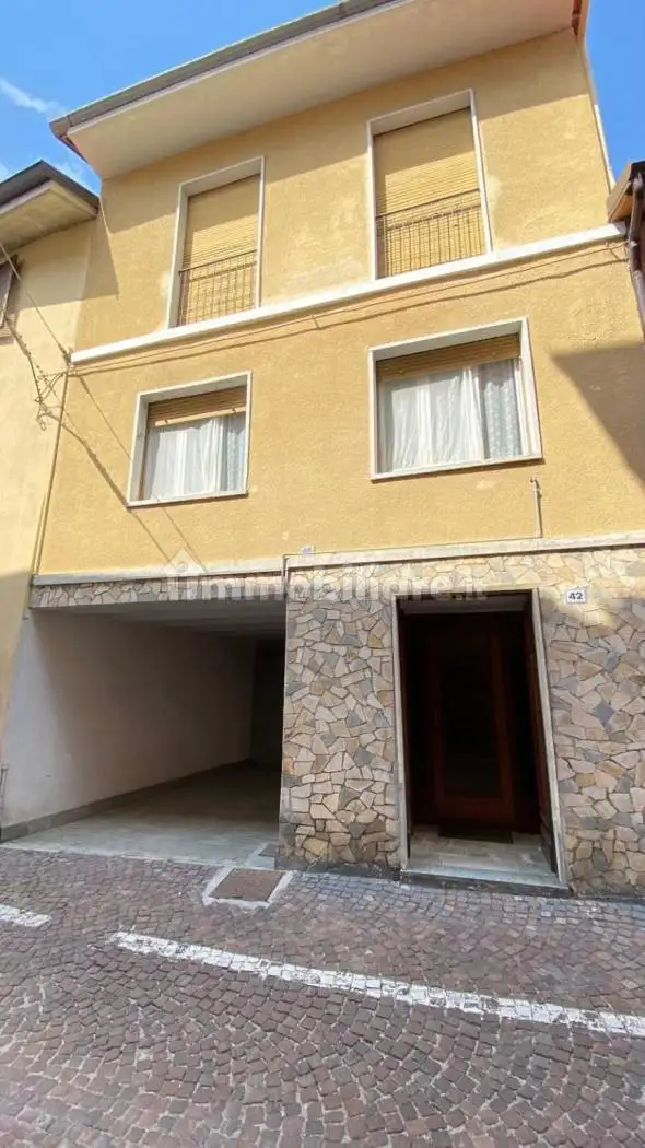 Terratetto unifamiliare via Fratelli Carle 42, Centro, Chiusa di Pesio - foto 3