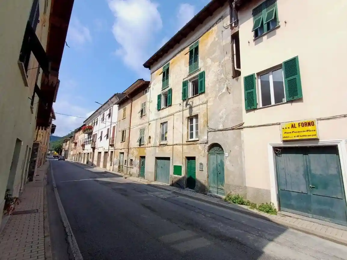 Trilocale via Roma 88, Centro, Isola del Cantone - foto 4