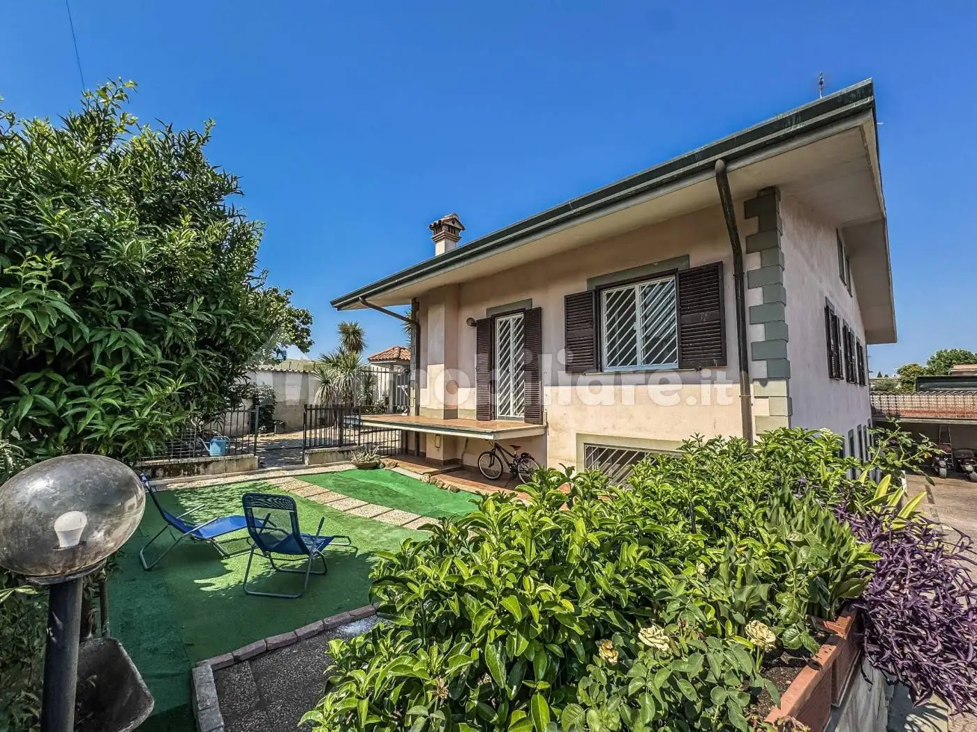 Villa bifamiliare in vendita a Roma