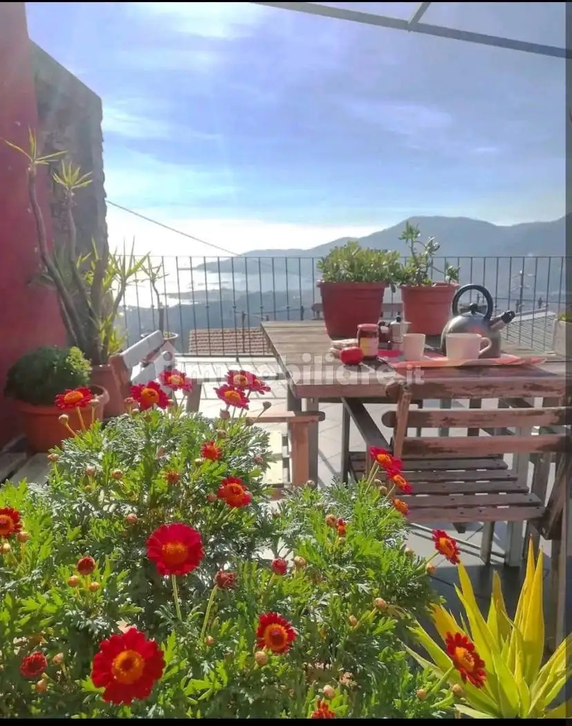 Casa indipendente in vendita a La Spezia