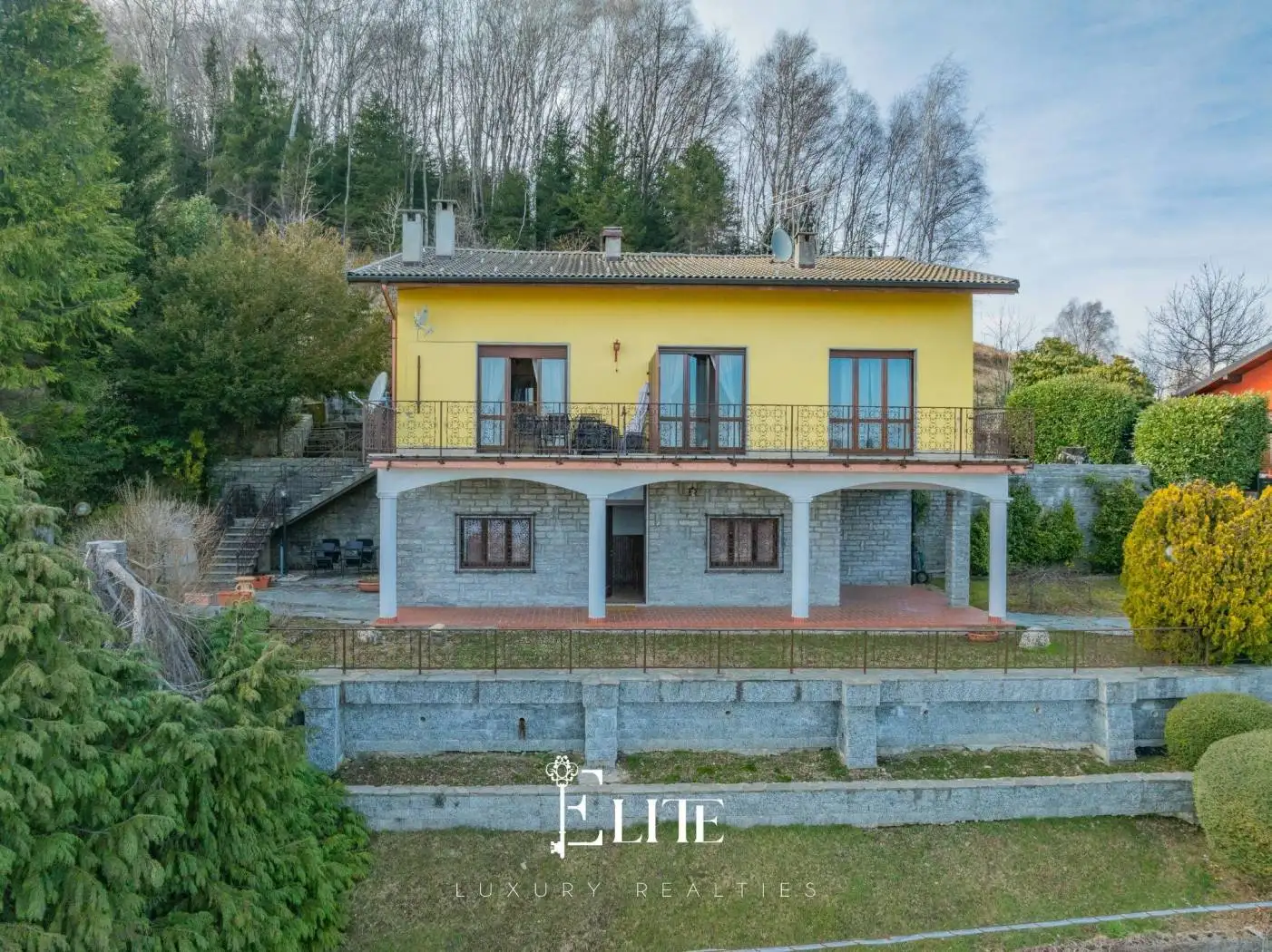 Villa in vendita a Premeno