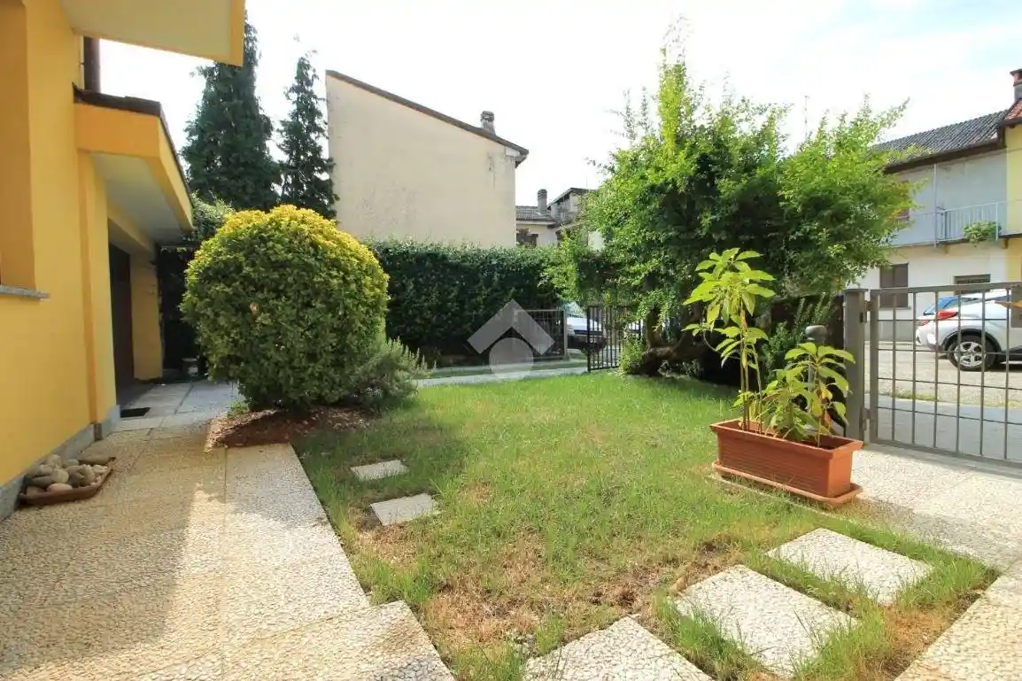 Casa indipendente in vendita a Cabiate