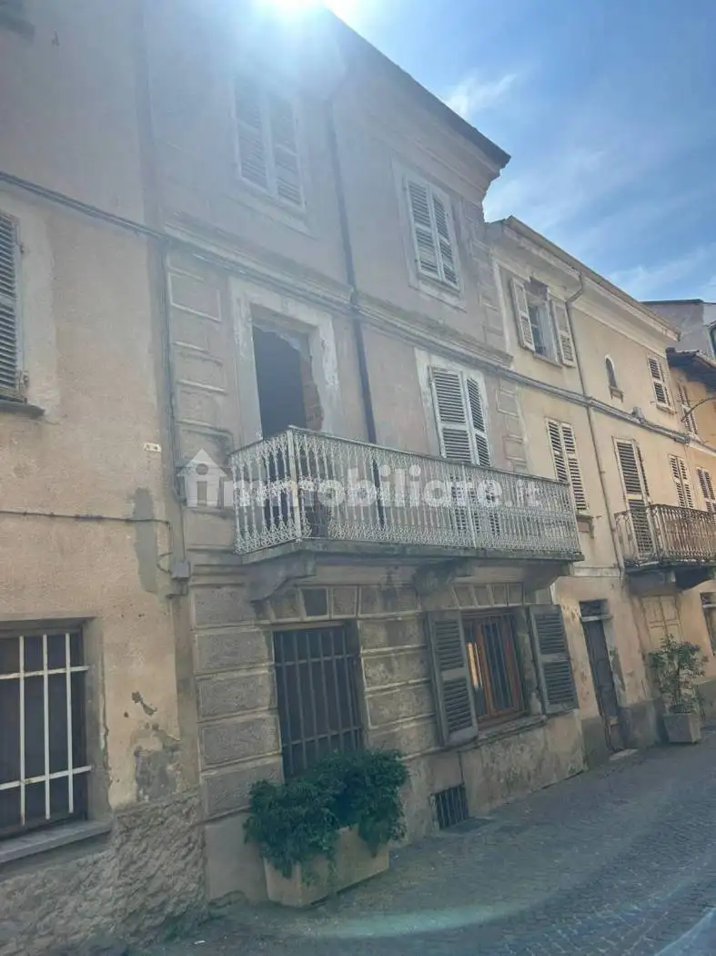 Palazzo - Edificio in vendita a Montechiaro d'Asti