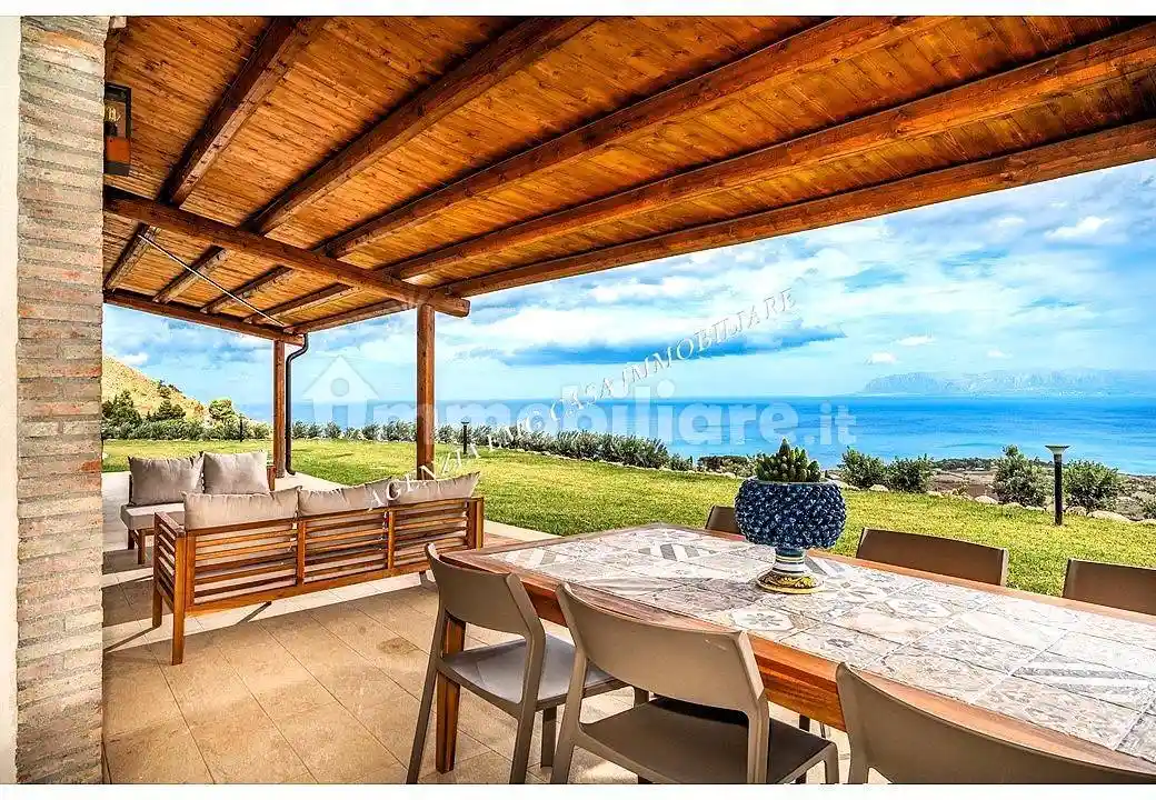 Villa in vendita a Castellammare del Golfo