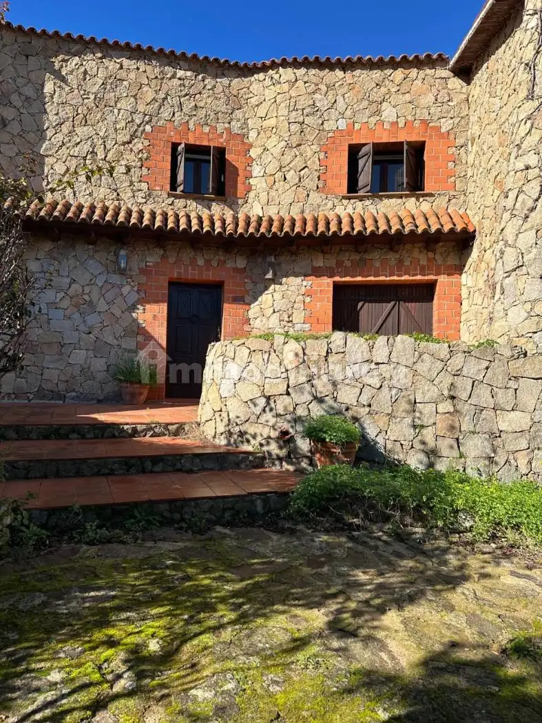 Villa in vendita a Olbia