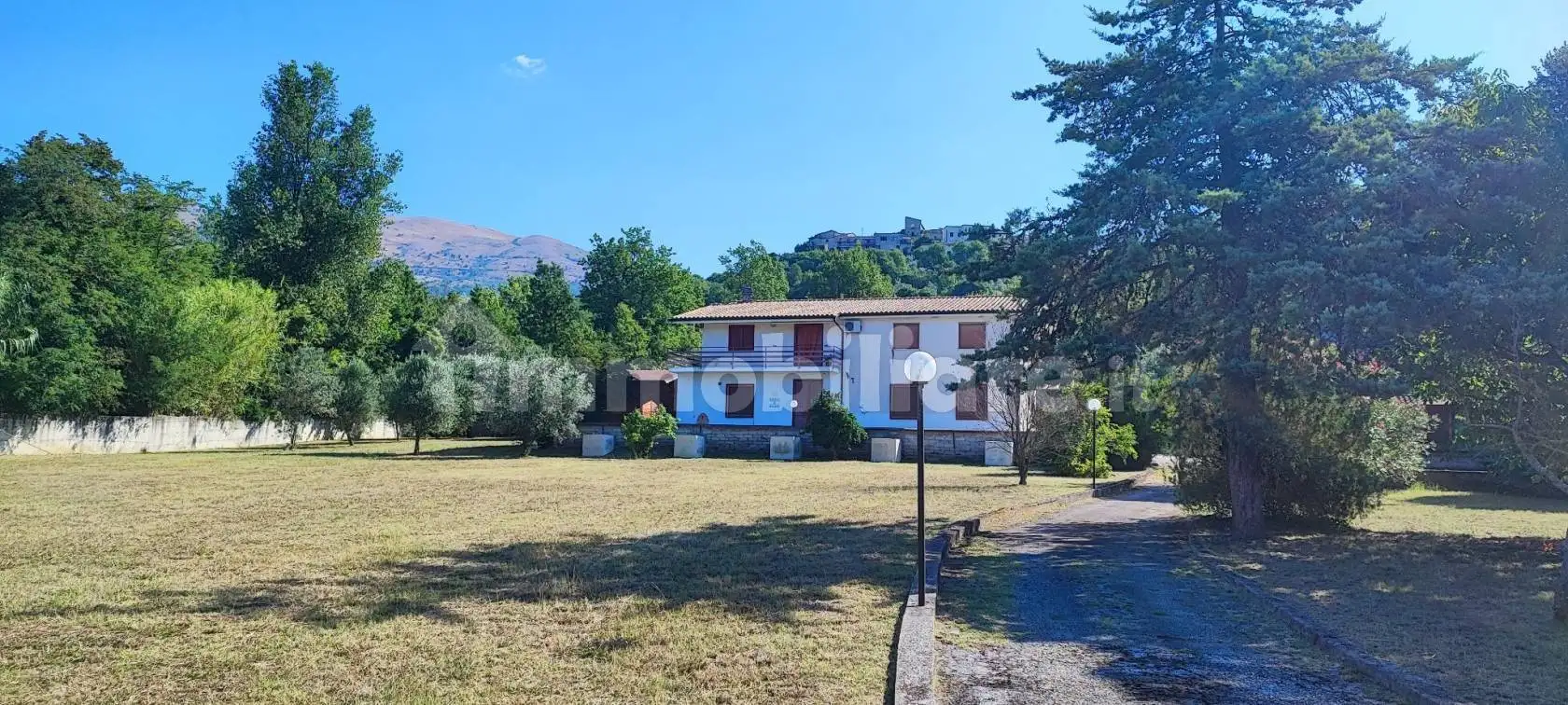 Villa in vendita a San Vittore del Lazio