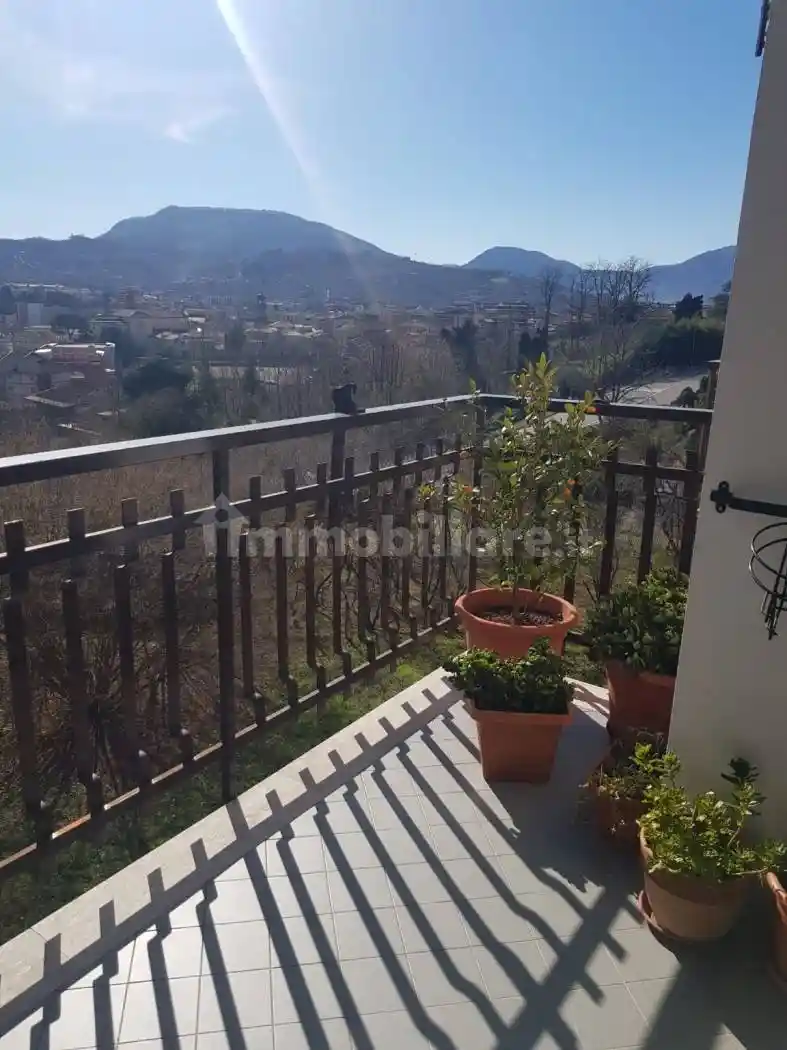 Quadrilocale via Lorenzo Ferrante 66, A. Annarumma, A. Gasperi, F. Tedesco, Avellino - foto 3