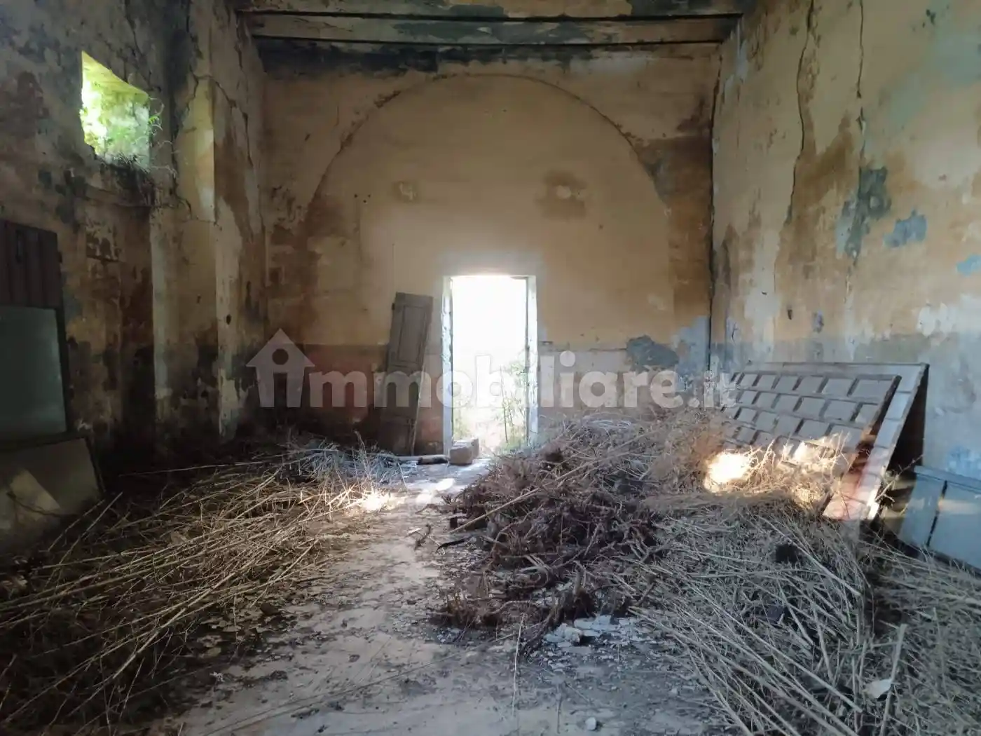 Palazzo - Edificio in vendita a Surbo