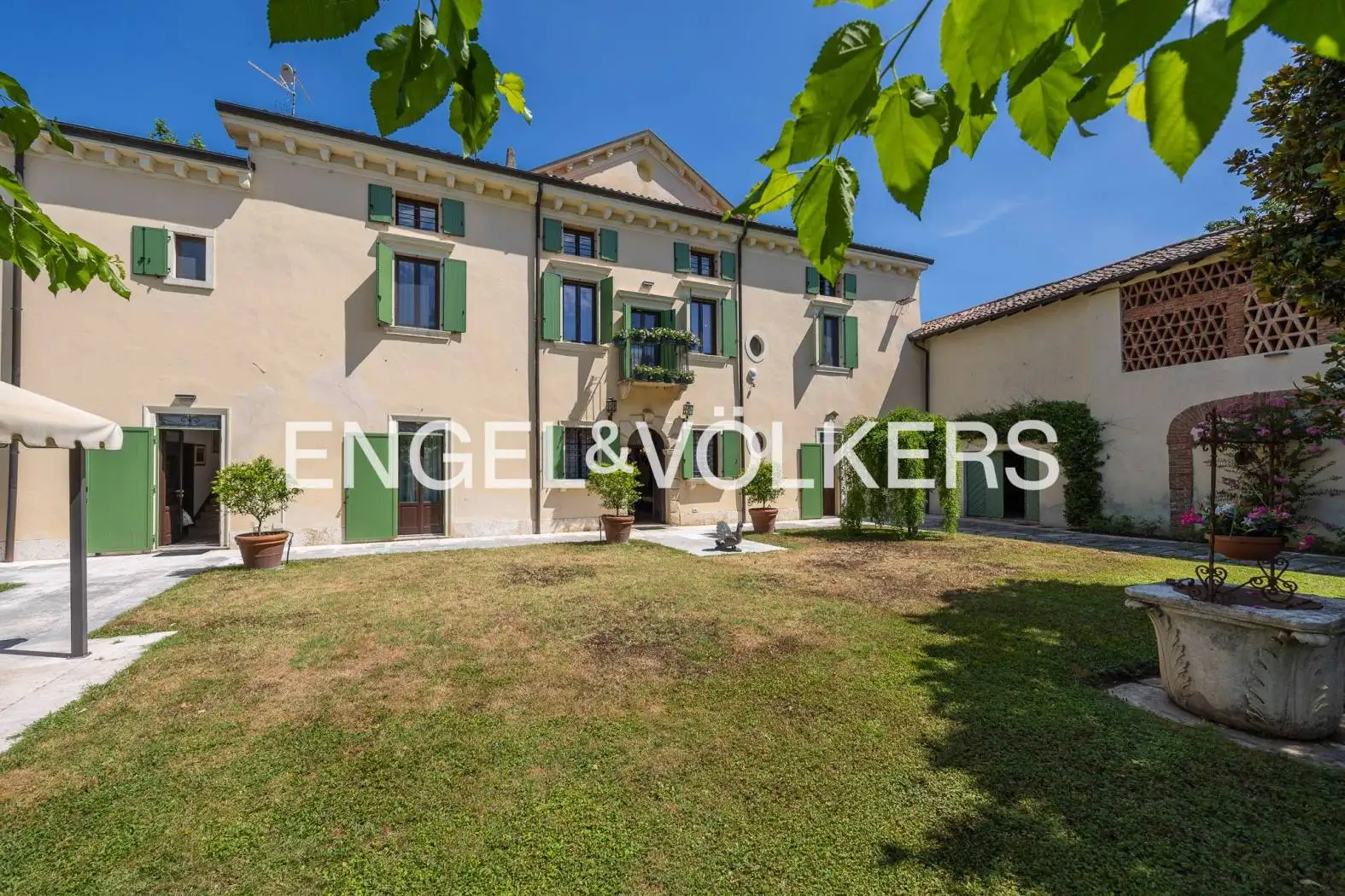 Villa in vendita a Verona