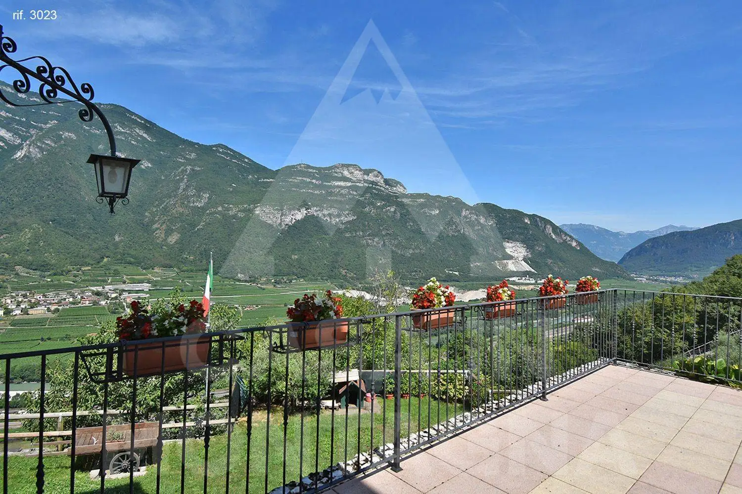 Villa in vendita a Ala