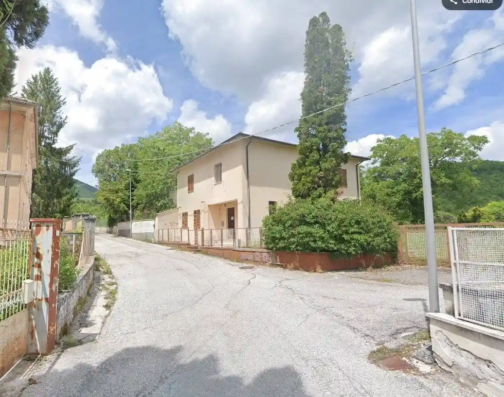 Terratetto plurifamiliare 80 m², da ristrutturare, Coppito - Preturo, L'Aquila - foto 3