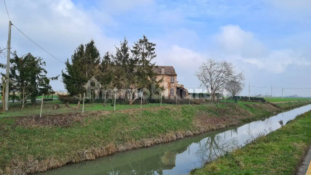 Rustico - Casale in vendita a Ferrara