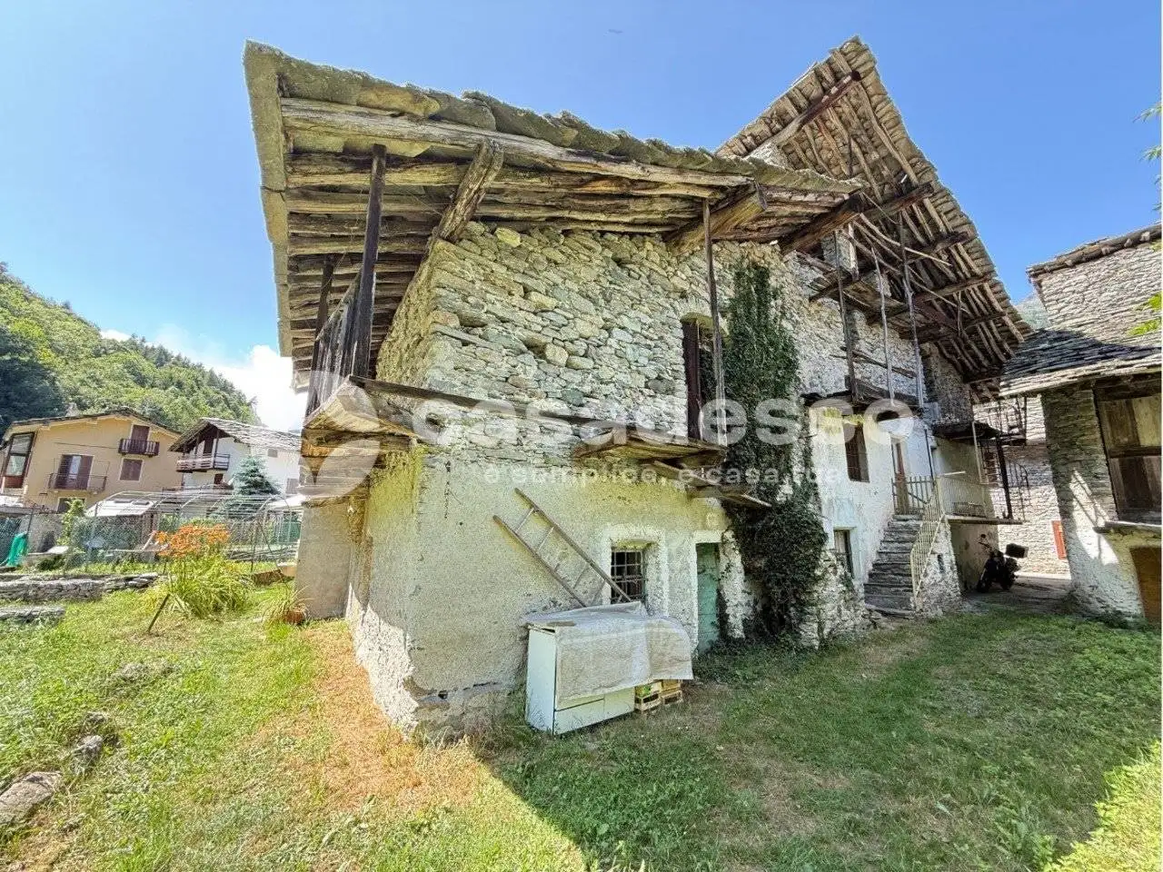 Villa in vendita a Chialamberto