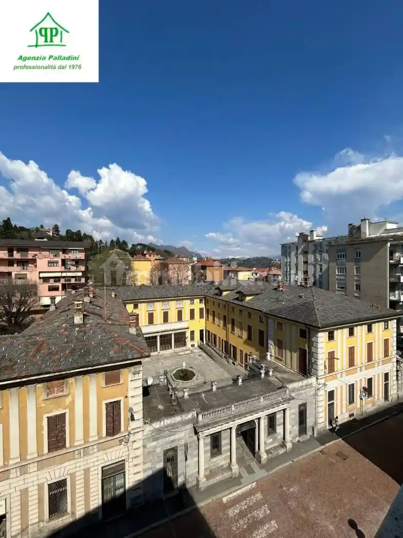 Appartamento in vendita a Varese