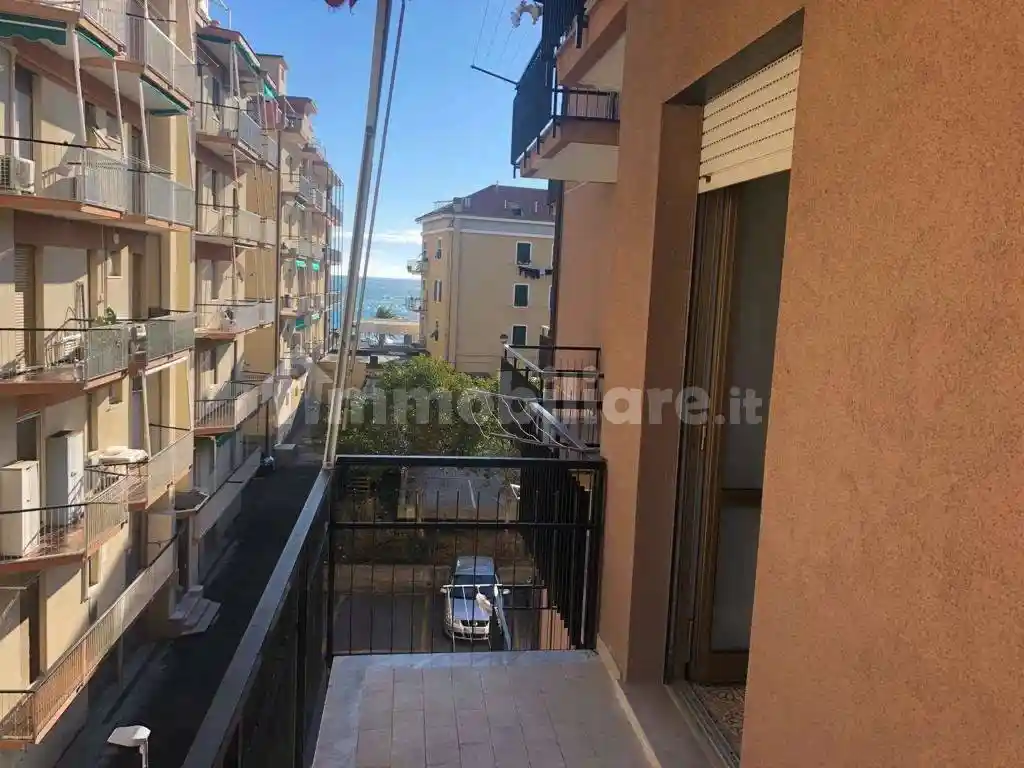 Appartamento in affitto a Cogoleto