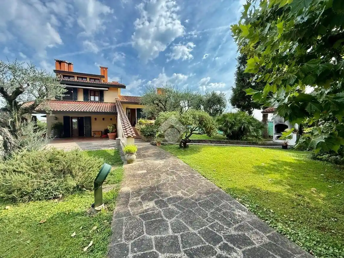 Villa in vendita a Veggiano