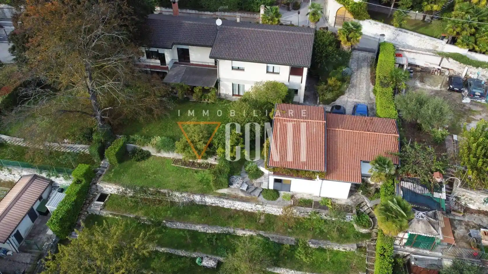 Villa in vendita a Gavirate