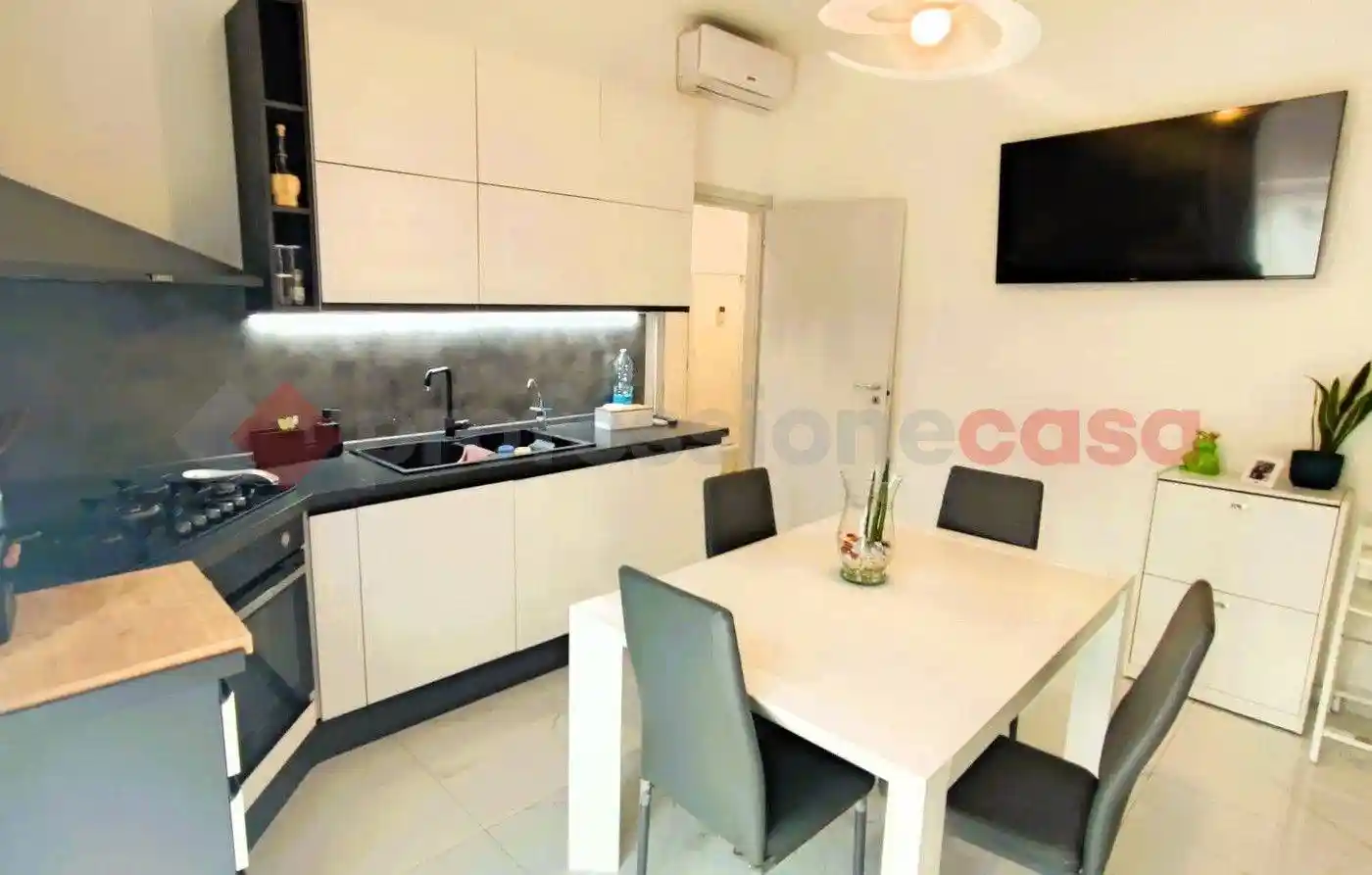 Appartamento in vendita a Locate di Triulzi