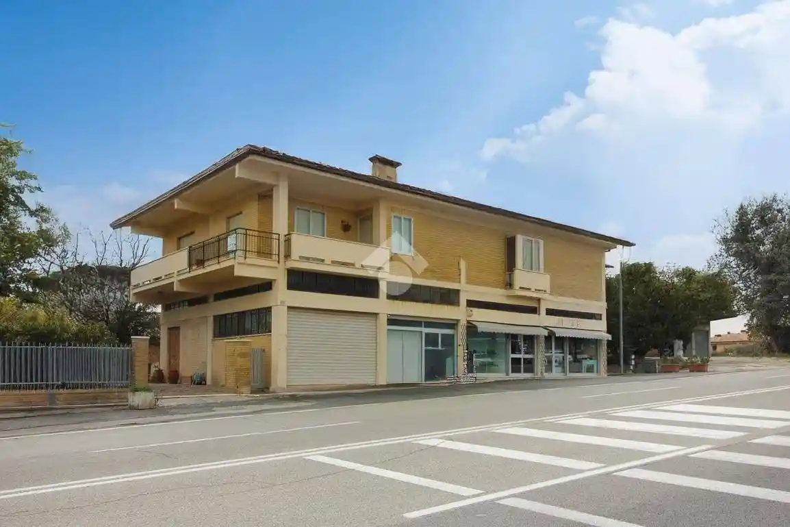 Casa indipendente in vendita a Fermo