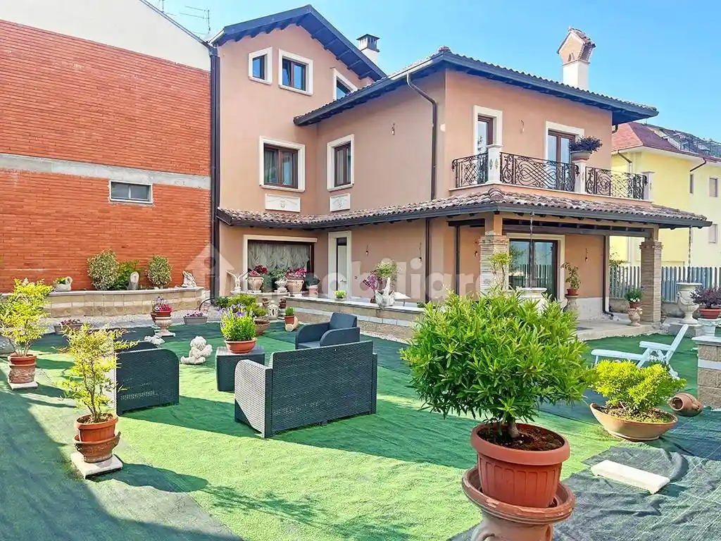 Villa unifamiliare piazza San Giacomo, Torretta - Torrione, L'Aquila - foto 2