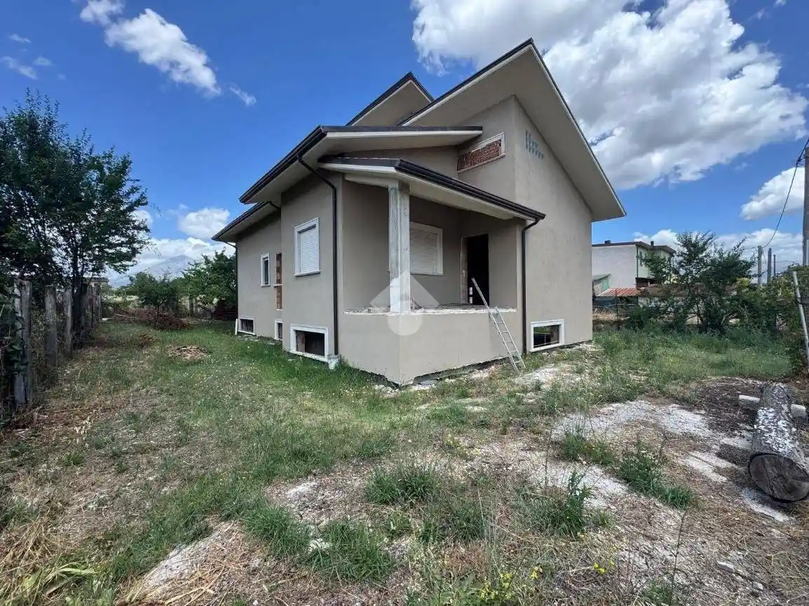 Villa unifamiliare via Sant'Andrea 482, Centro, Avezzano - foto 3